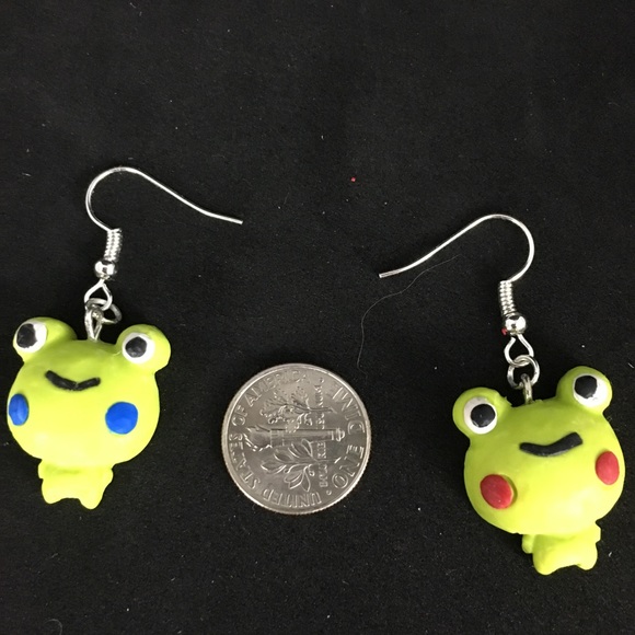Handmade Polymer Clay Frog Earrings - Picture 2 of 8